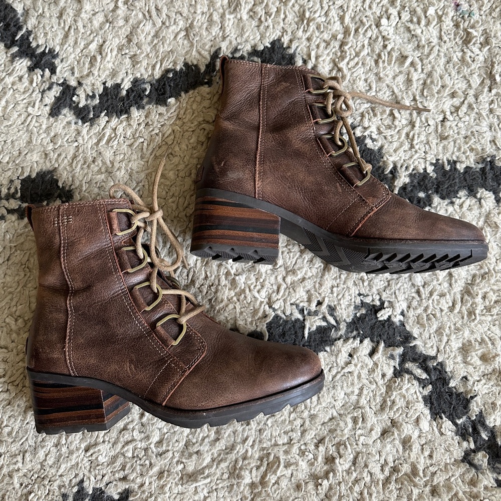 Cate lace up boot!